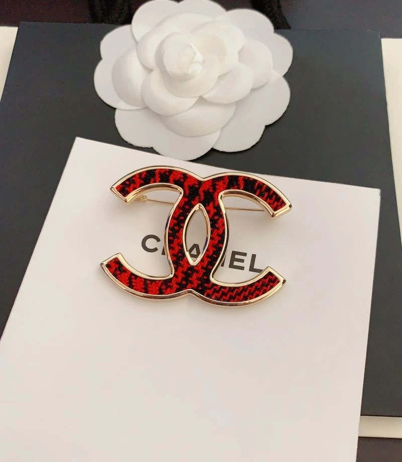 ZipUp Chanel Brooches 226331