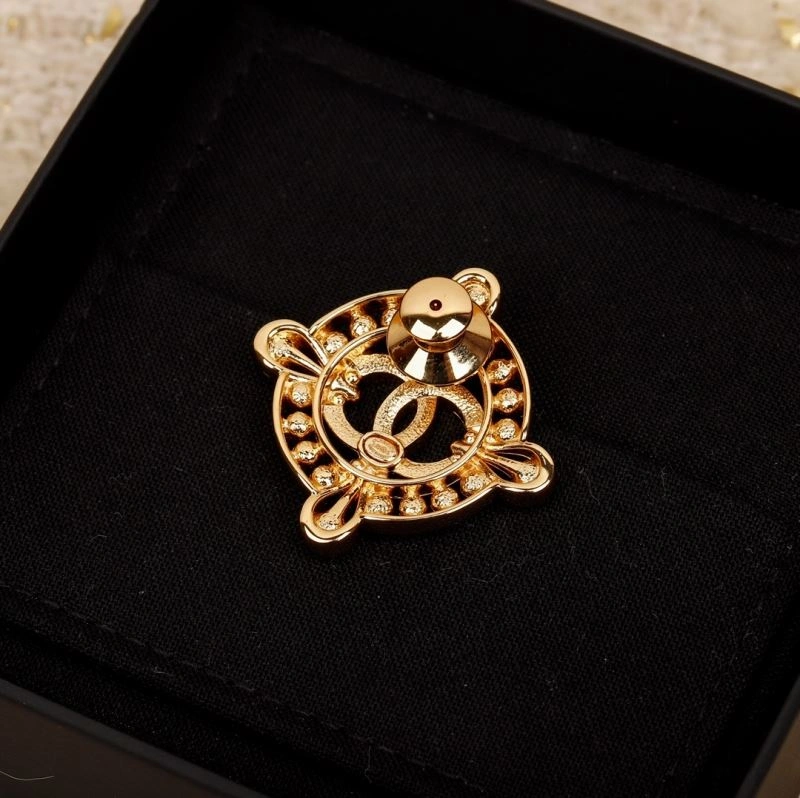 MultiPurpose Chanel Brooches 226337