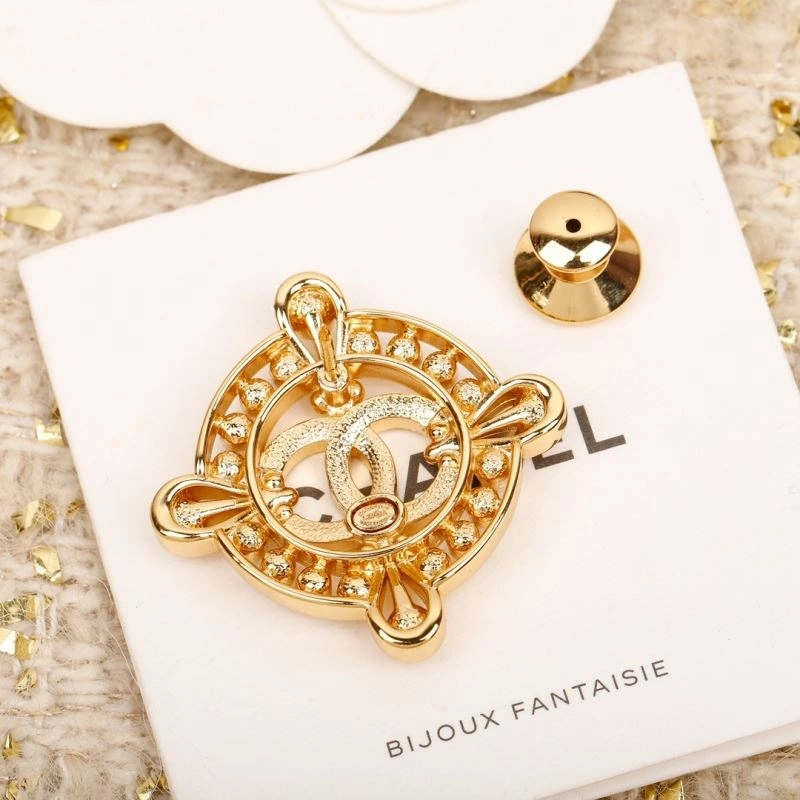 MultiPurpose Chanel Brooches 226337