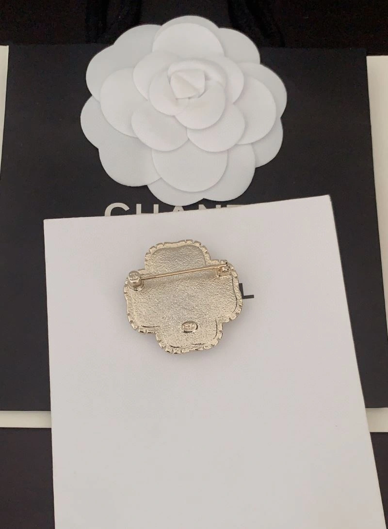 FreshLook Chanel Brooches 226320