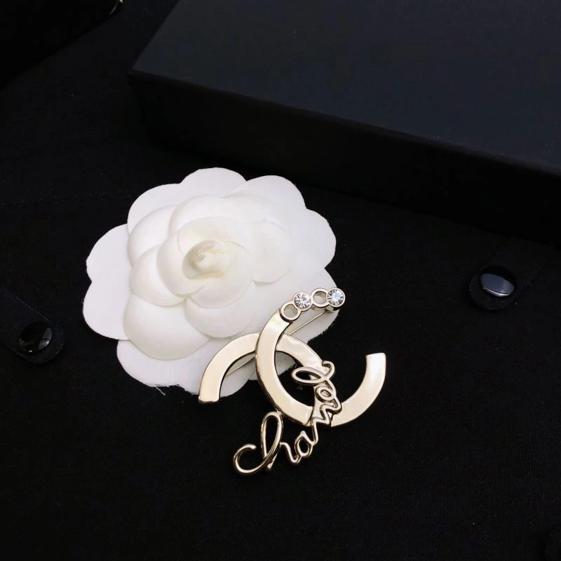 OdorResistant Chanel Brooches 226313