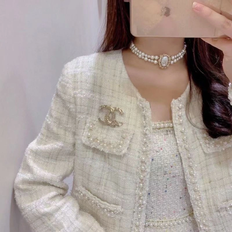 OdorResistant Chanel Brooches 226313