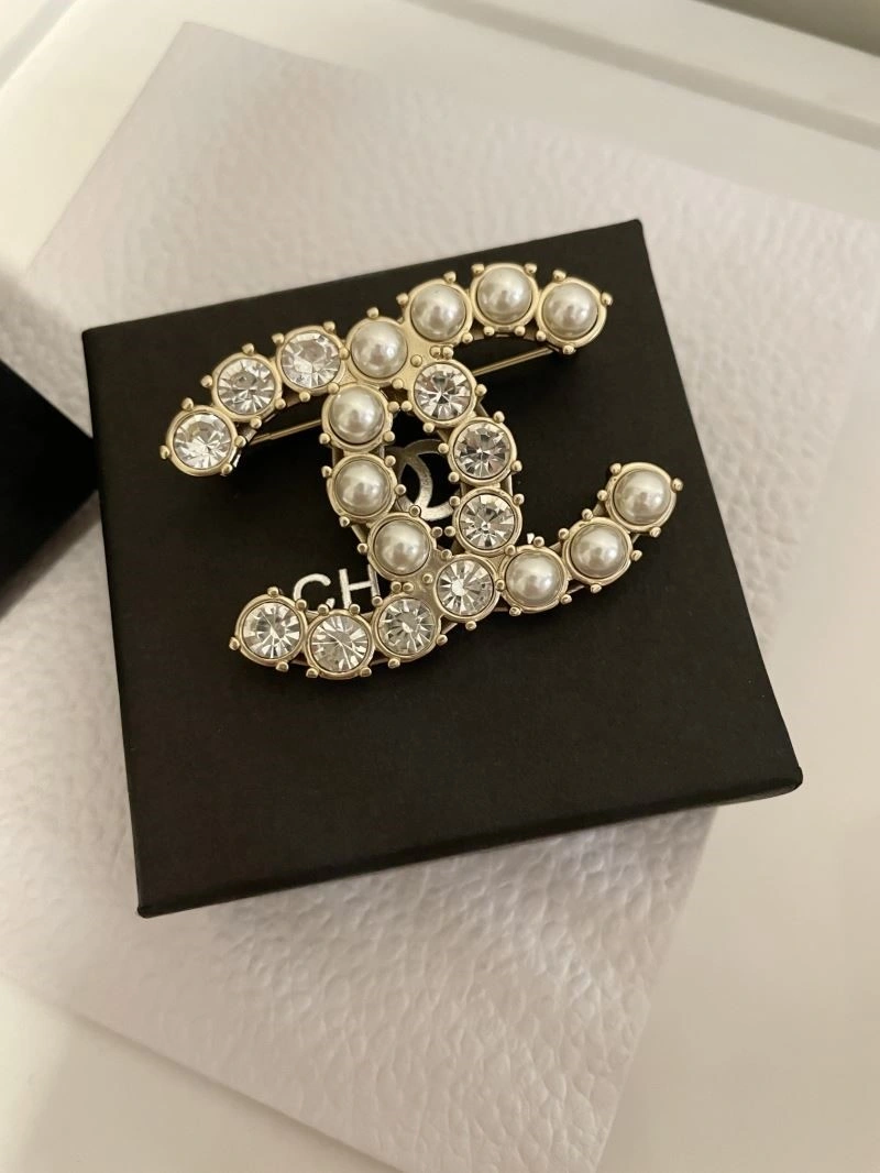 Chanel Brooches FreshLook 225646