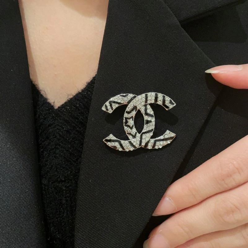 Chanel Brooches Effortless 225642