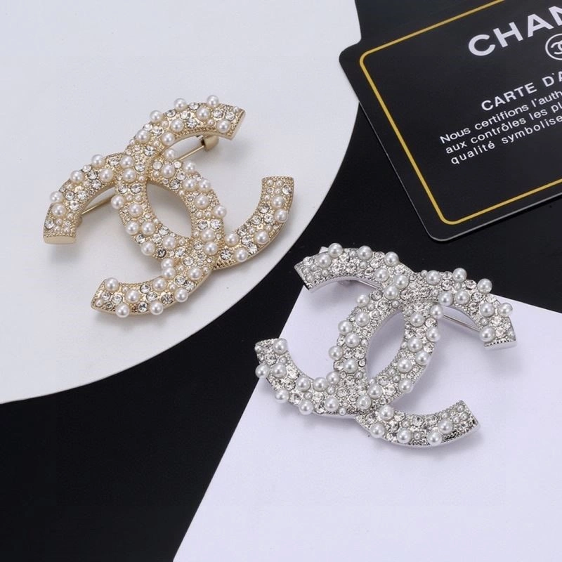 Sophisticated Chanel Brooches 225640