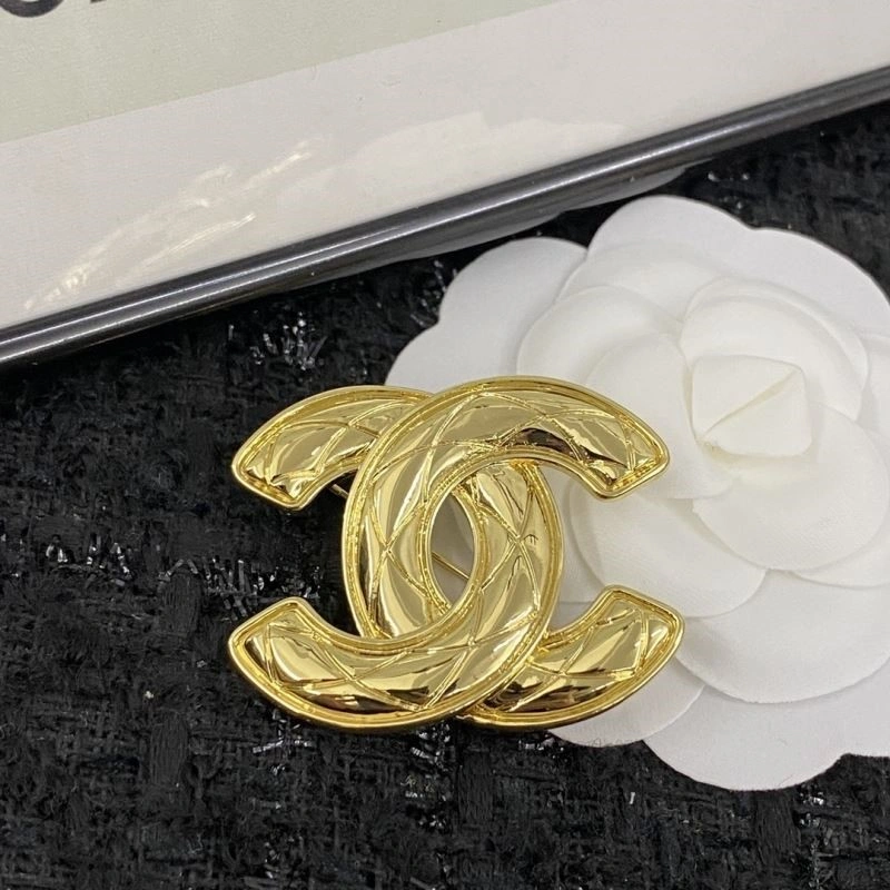 Chanel Brooches Unisex 225629
