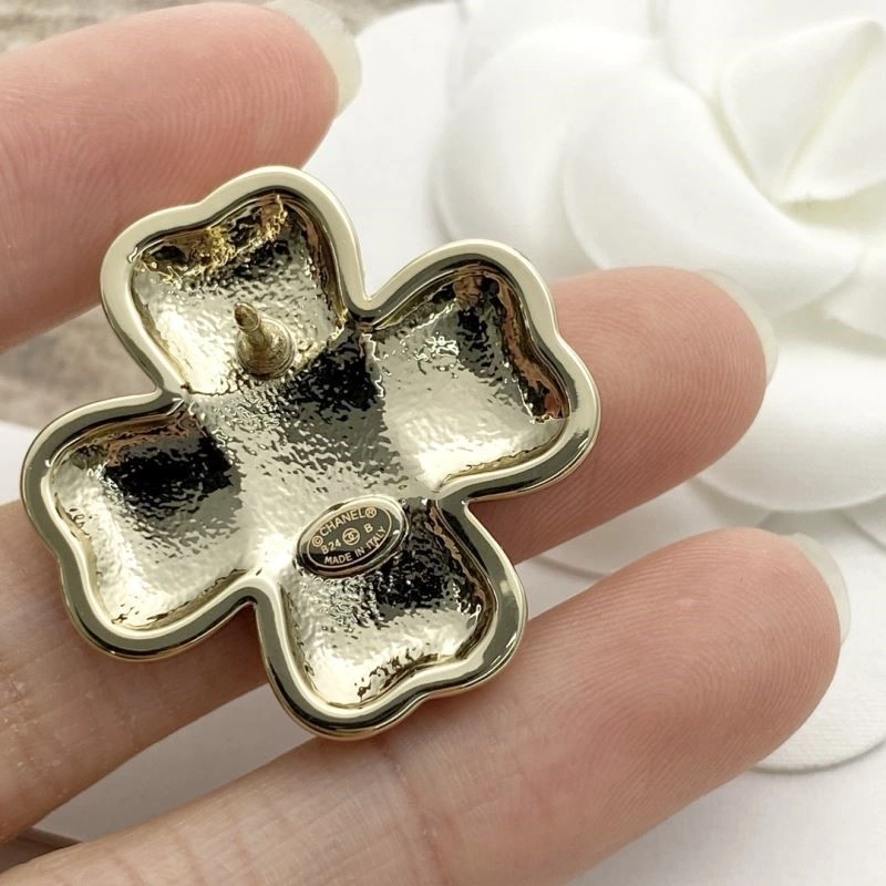 Durable Chanel Brooches 225627