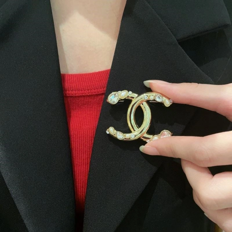 Chanel Brooches Resilient 225617