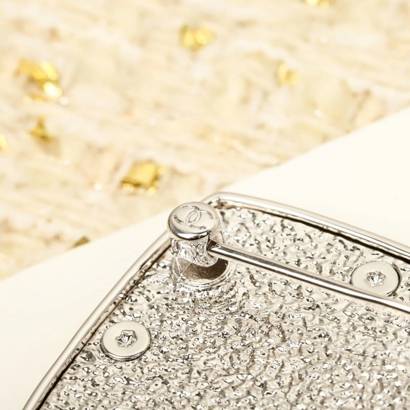 RelaxedFit Chanel Brooches 225622