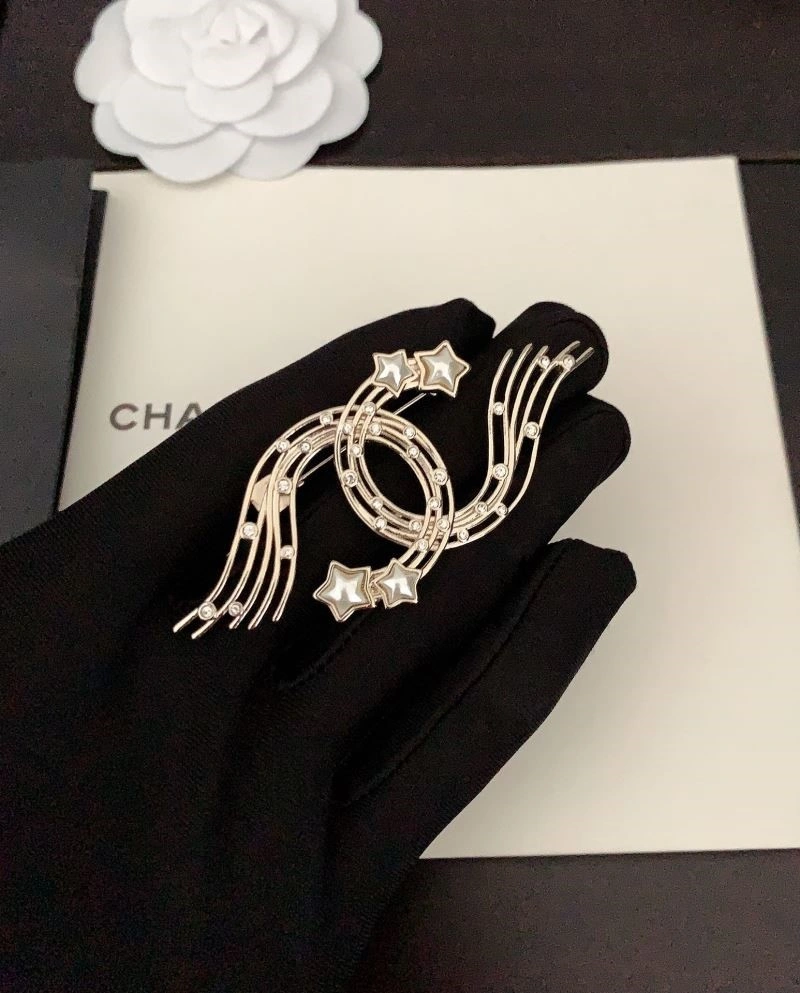 Unisex Chanel Brooches 225601