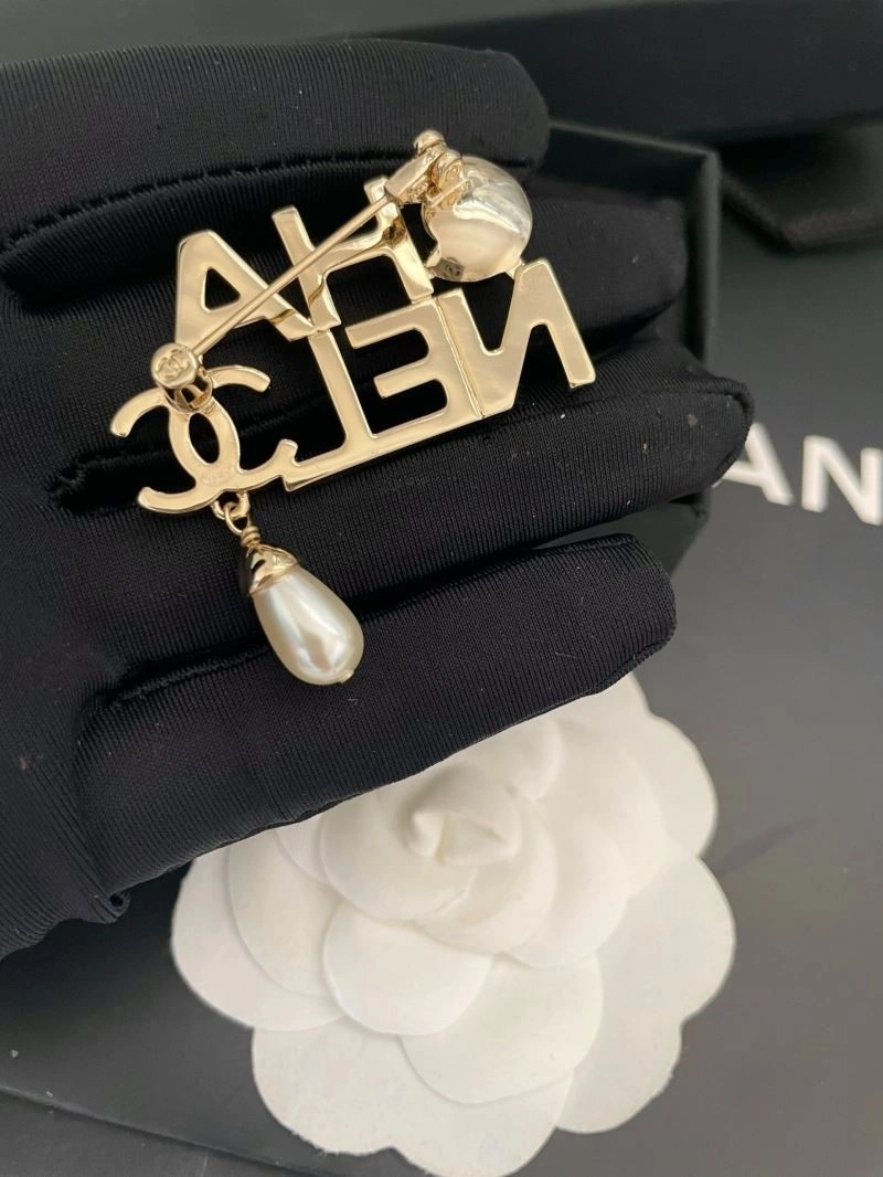 Chanel Brooches Durable 225599