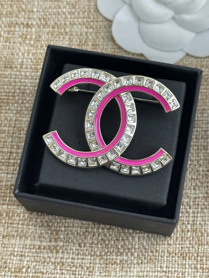 ModernLook Chanel Brooches 225610
