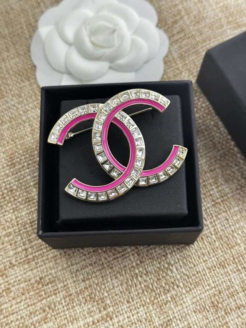 ModernLook Chanel Brooches 225610