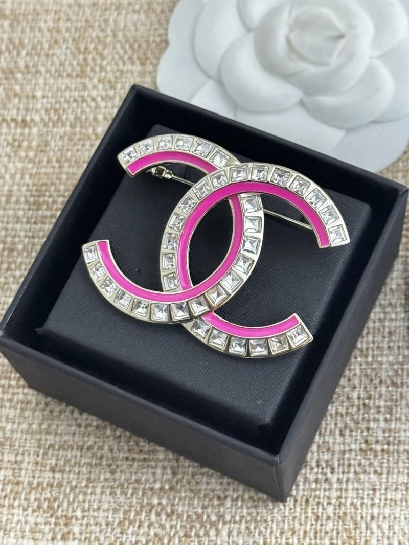 ModernLook Chanel Brooches 225610