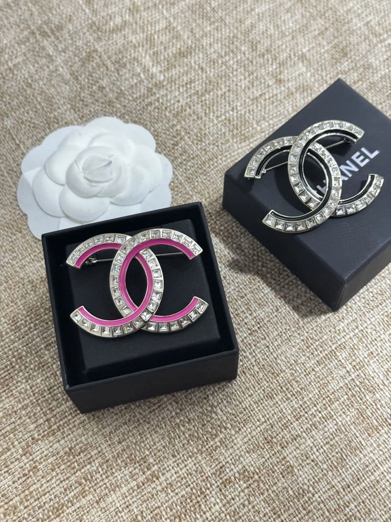 ModernLook Chanel Brooches 225610