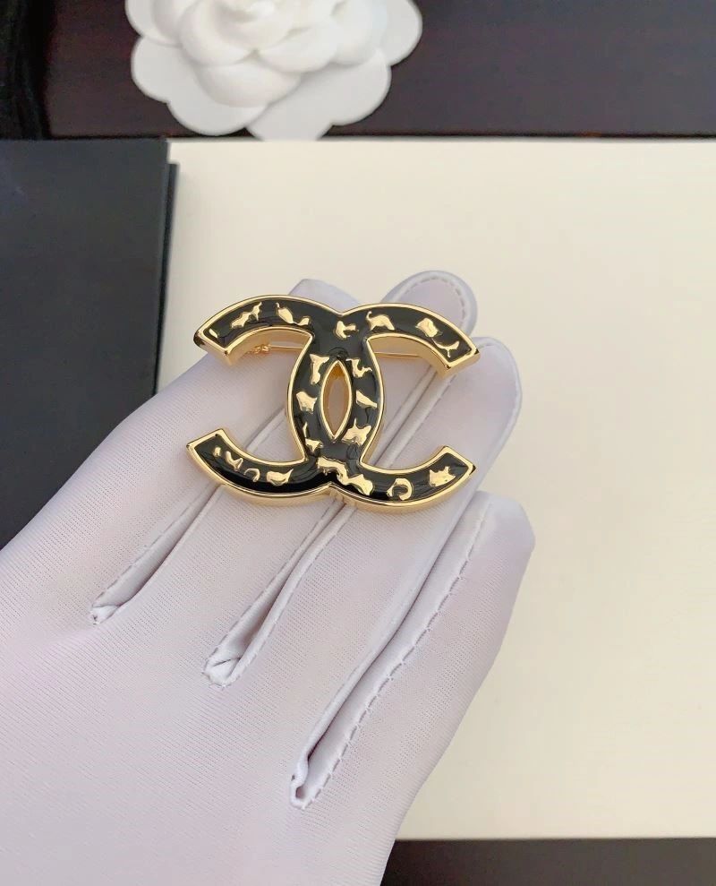 Chic Chanel Brooches 225609