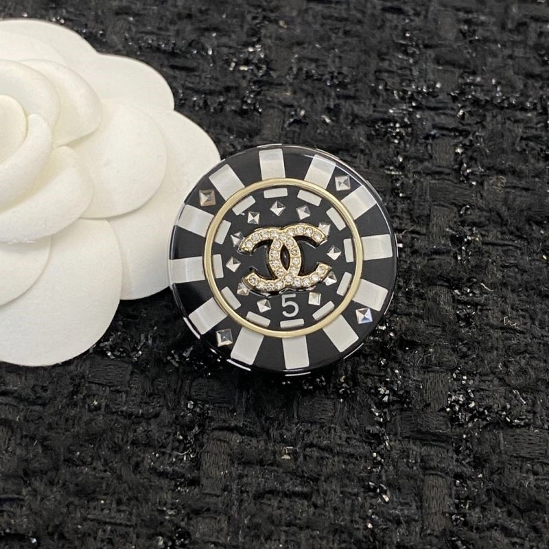 Chanel Brooches Durable 225633