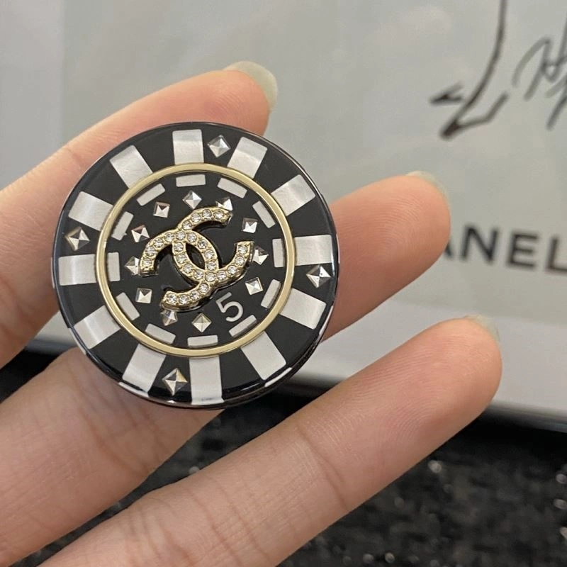 Chanel Brooches Durable 225633