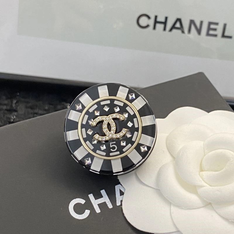 Chanel Brooches Durable 225633