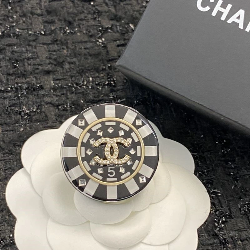 Chanel Brooches Durable 225633