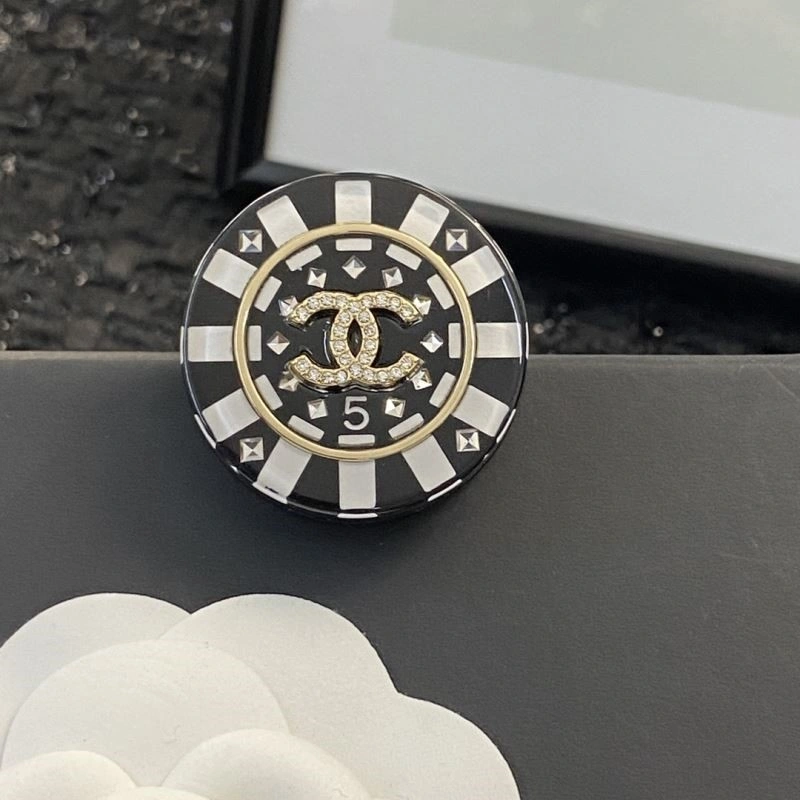 Chanel Brooches Durable 225633