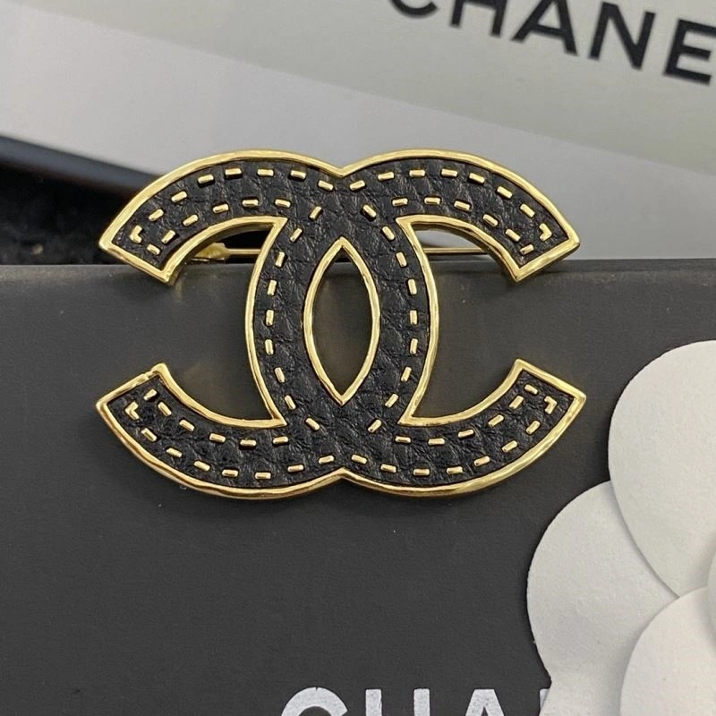 Popular Chanel Brooches 225624