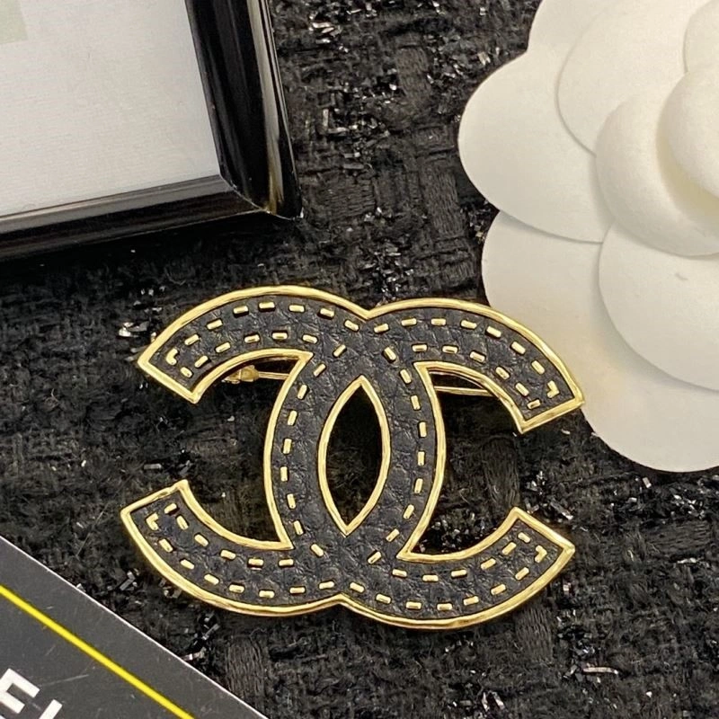 Popular Chanel Brooches 225624