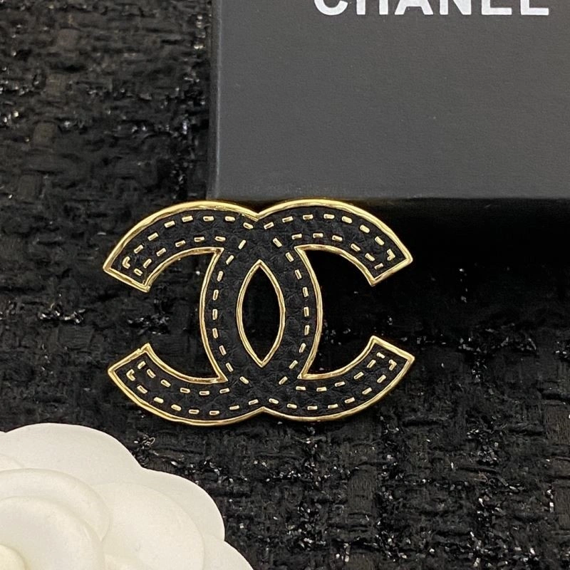 Popular Chanel Brooches 225624