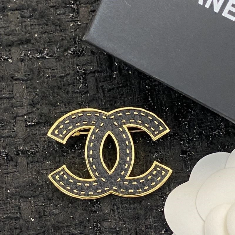 Popular Chanel Brooches 225624