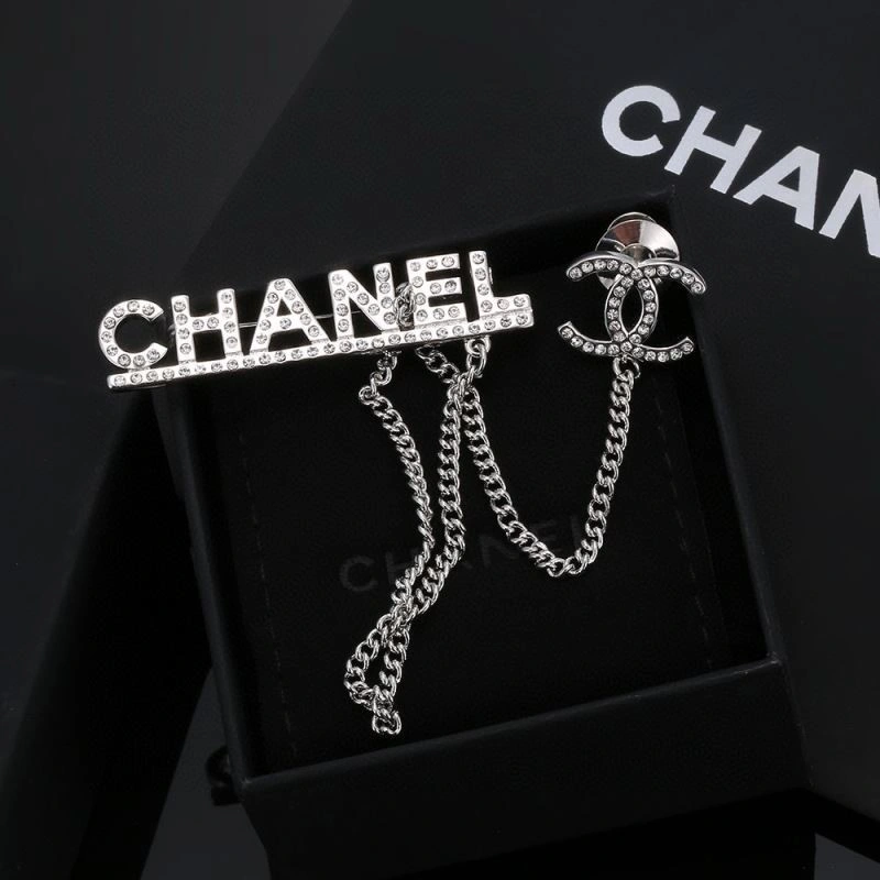 Durable Chanel Brooches 225686