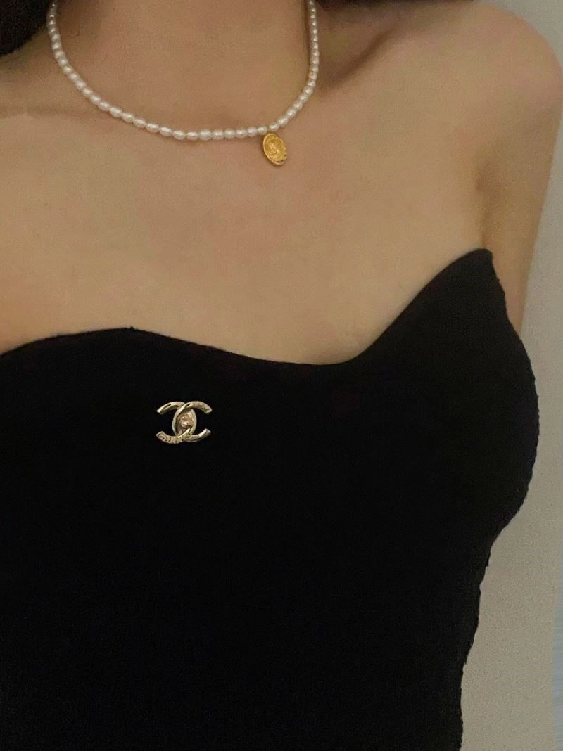 Chanel Brooches StreetReady 225570