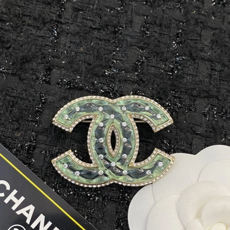 Premium Chanel Brooches 225575