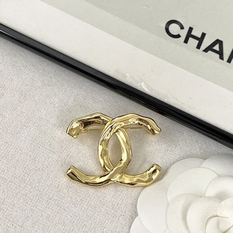 Chanel Brooches Functional 225556