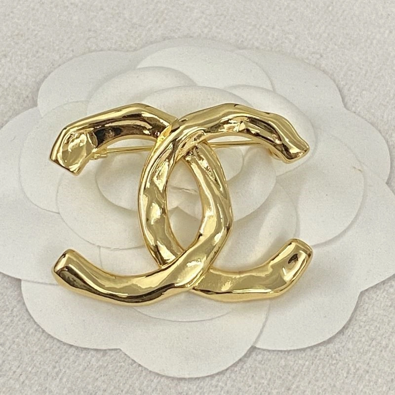 Chanel Brooches Functional 225556