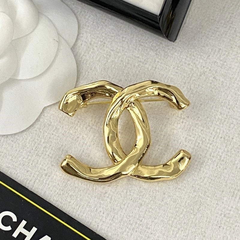 Chanel Brooches Functional 225556