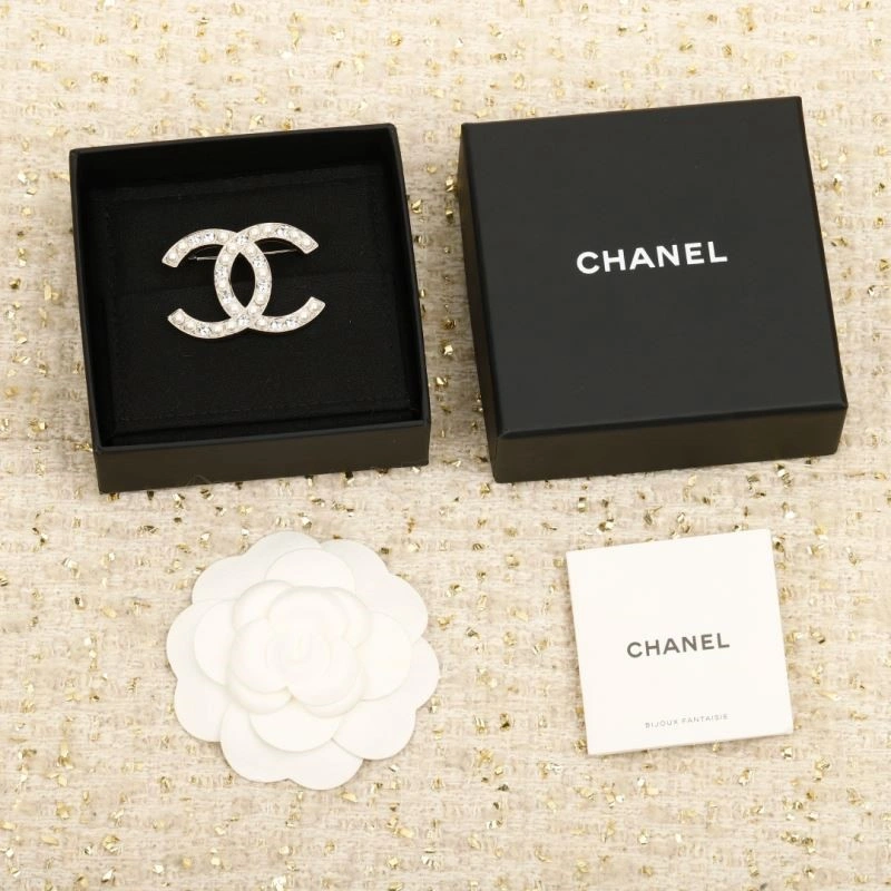 Attractive Chanel Brooches 225559