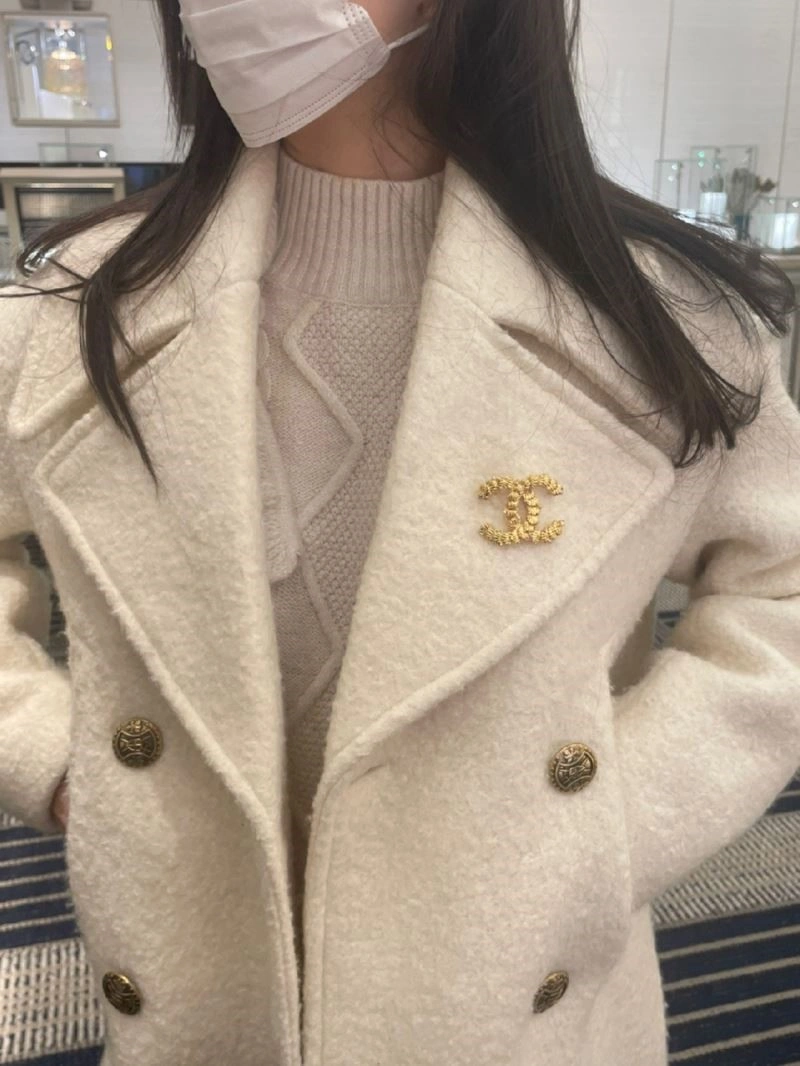 Chanel Brooches Stylish 225612