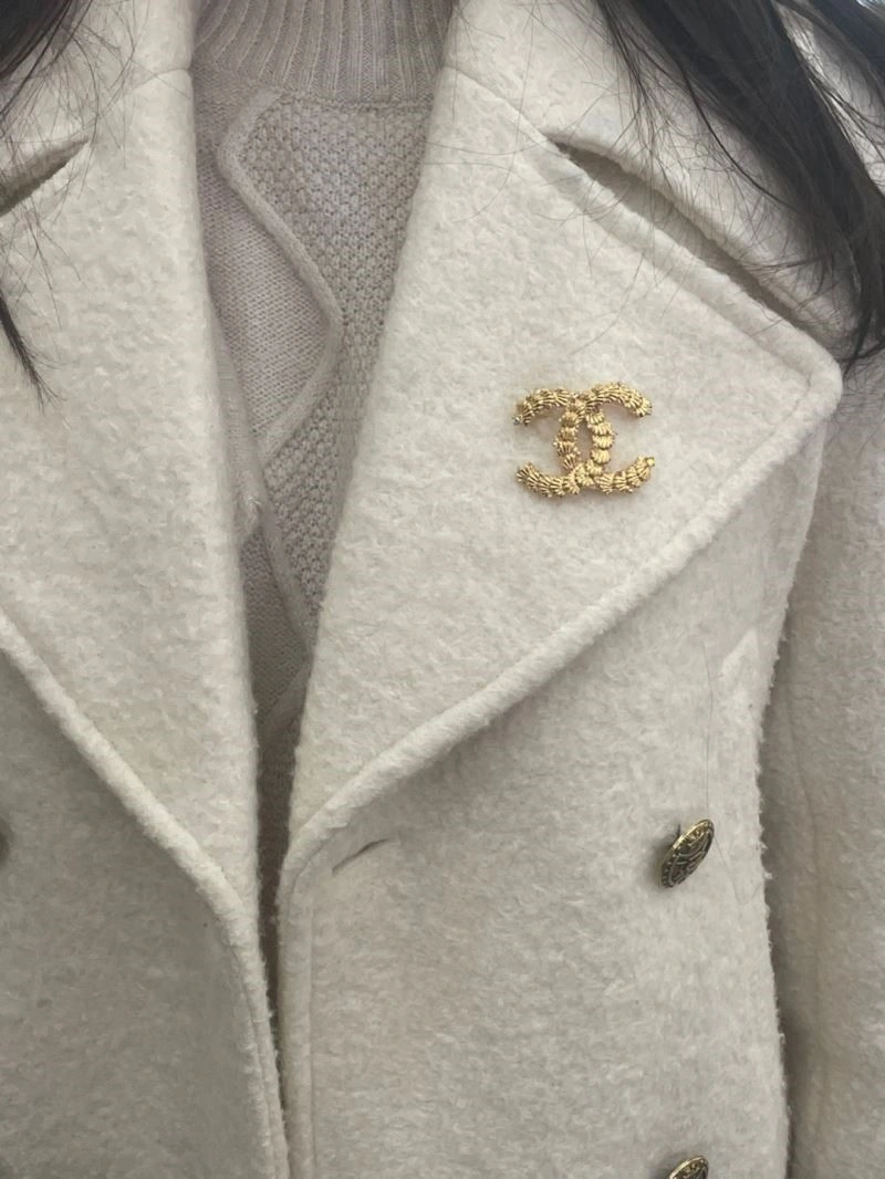 Chanel Brooches Stylish 225612