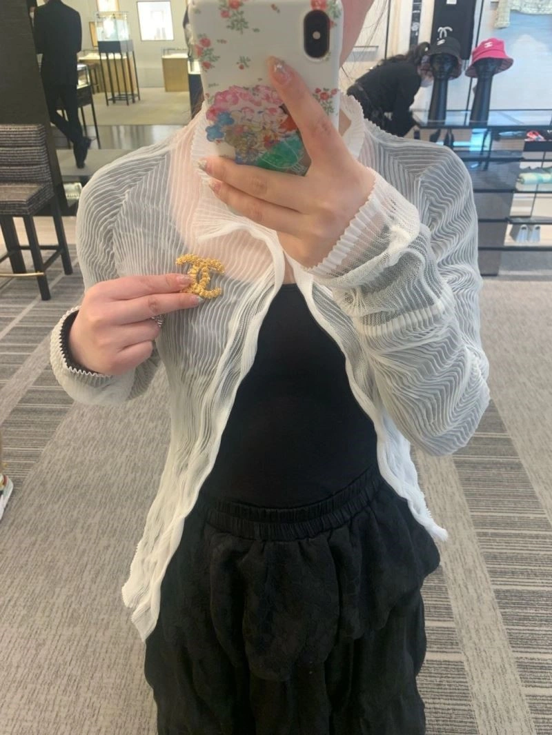 Chanel Brooches Stylish 225612