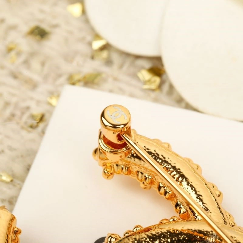 Practical Chanel Brooches 225548