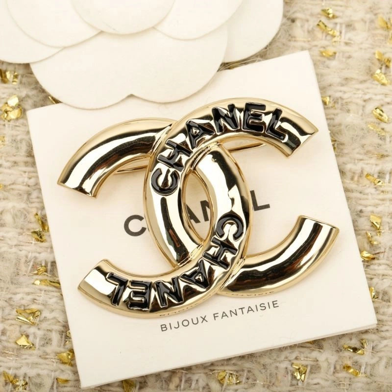 EyeCatching Chanel Brooches 225549