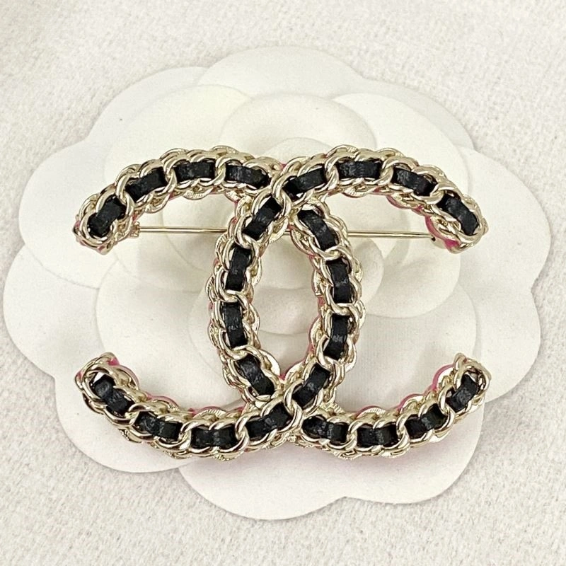 Chic Chanel Brooches 225544