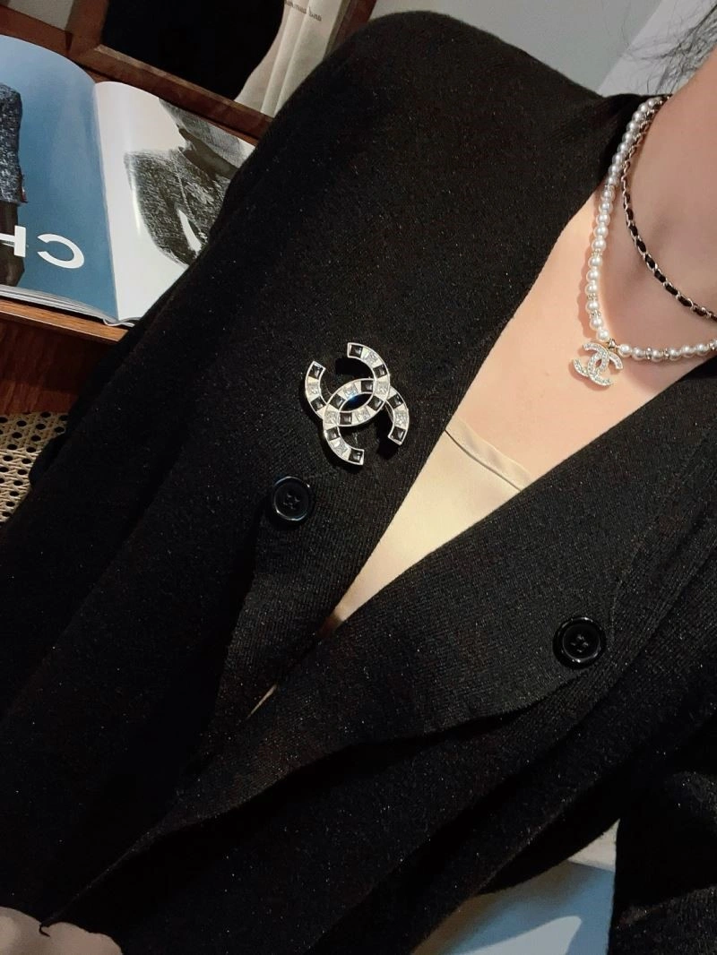 Chanel Brooches Youthful 225553
