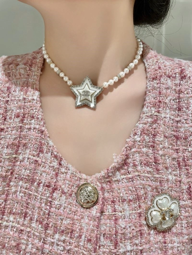 Durable Chanel Brooches 225537