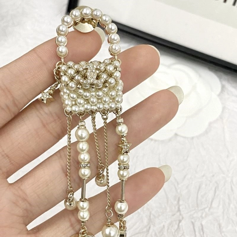 HighPerformance Chanel Brooches 225542