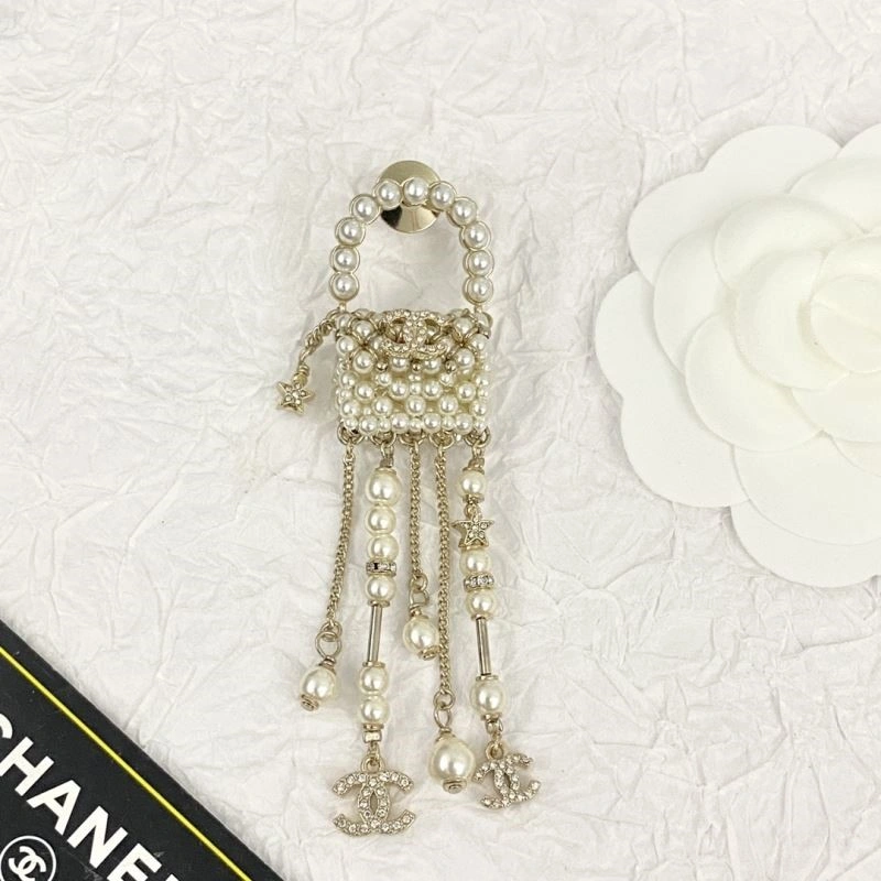 HighPerformance Chanel Brooches 225542