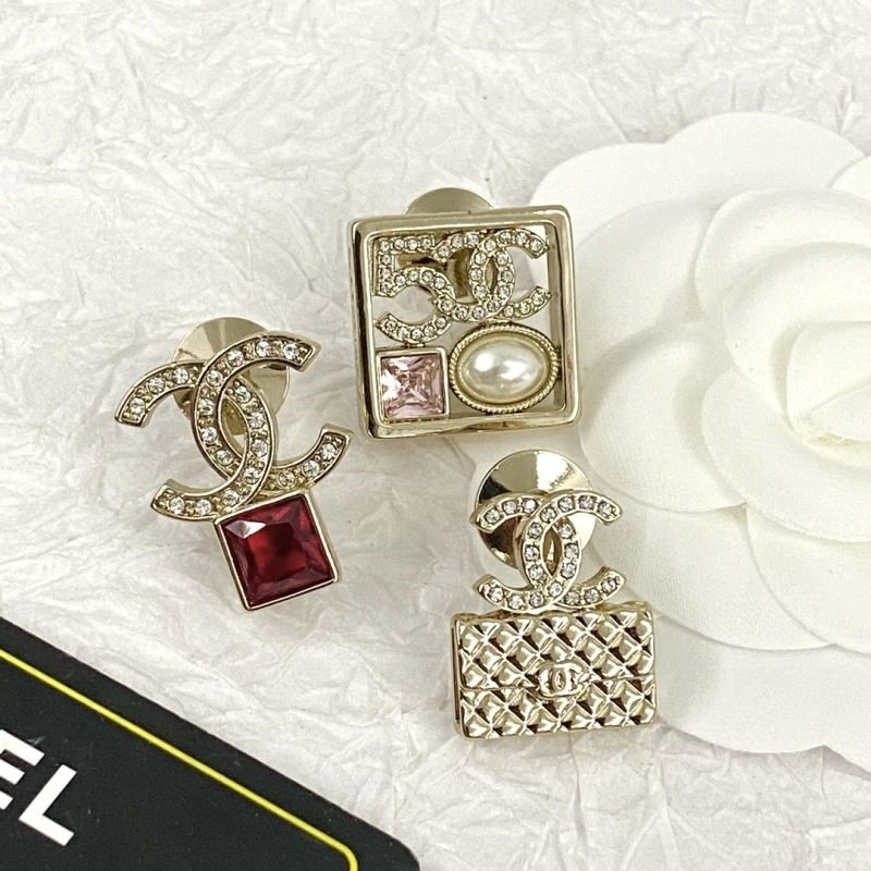 Chanel Brooches Practical 225539