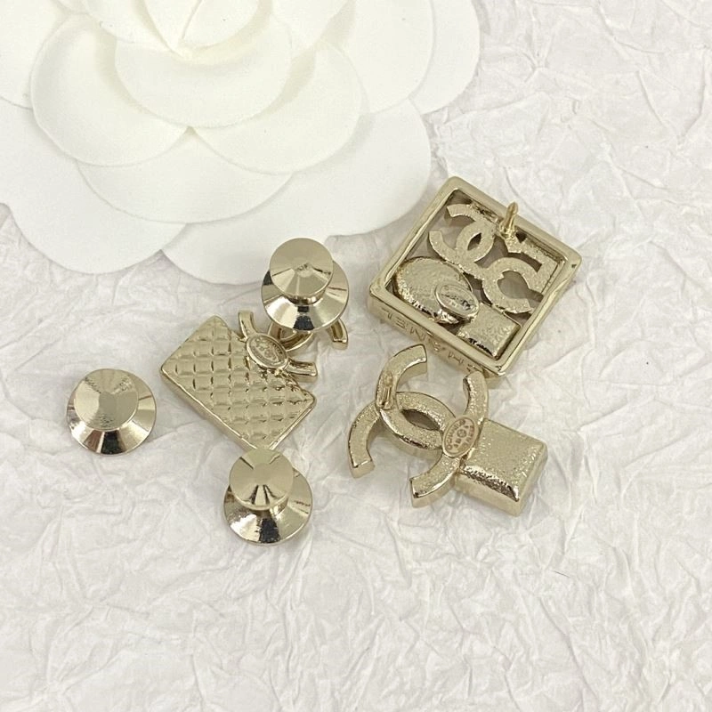 Chanel Brooches Practical 225539