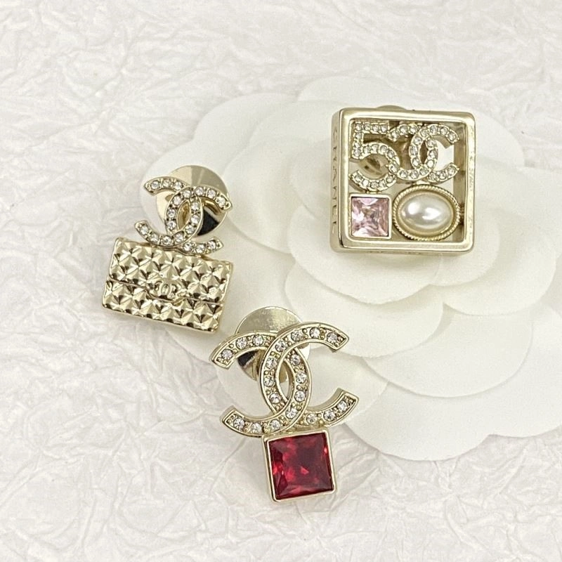 Chanel Brooches Practical 225539