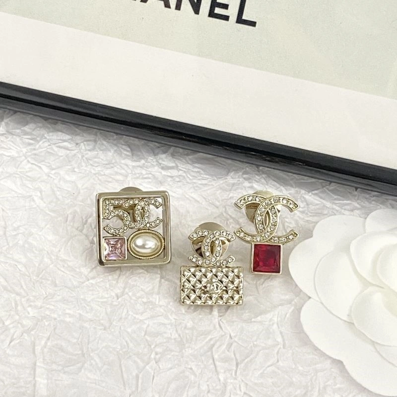 Chanel Brooches Practical 225539